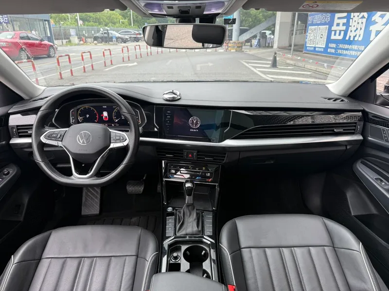 Volkswagen Passat 2022 330TSI Elite Edition interior photo 18 Volkswagen Passat 2022 330TSI Elite Edition interior photo 18