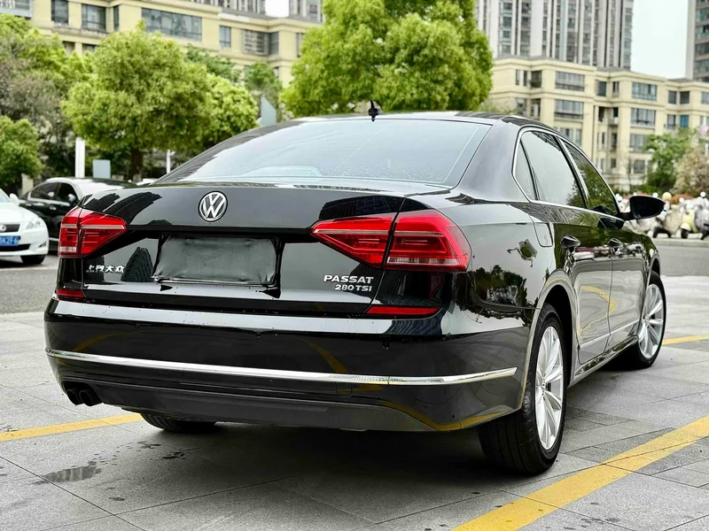 Volkswagen Passat 2017 280TSI DSG Honor Edition exterior photo 5 Volkswagen Passat 2017 280TSI DSG Honor Edition exterior photo 5