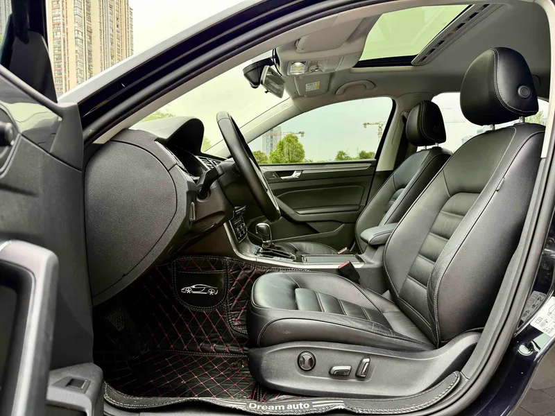 Volkswagen Passat 2017 280TSI DSG Honor Edition interior photo 8 Volkswagen Passat 2017 280TSI DSG Honor Edition interior photo 8