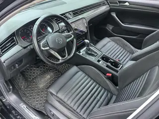 Volkswagen Magotan 2021 330TSI DSG 30 Édition anniversaire extérieur photo 4 Volkswagen Magotan 2021 330TSI DSG 30 Édition anniversaire extérieur photo 4