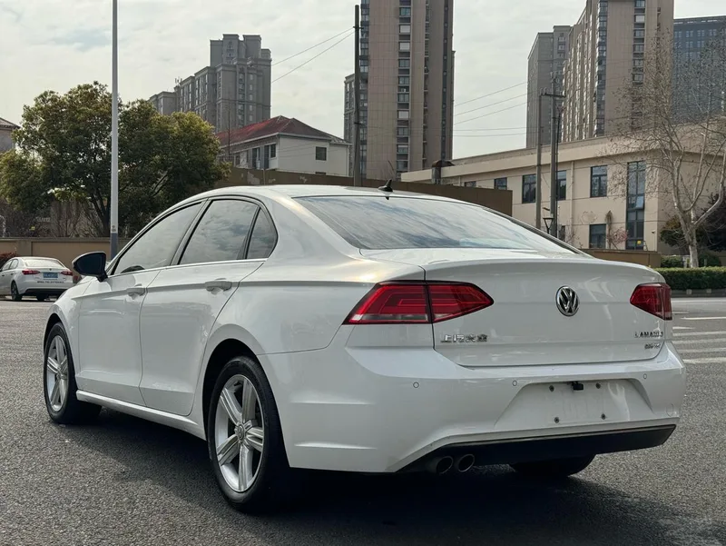 Volkswagen Lamando 2018 280TSI DSG Comfort Edition interior photo 9 Volkswagen Lamando 2018 280TSI DSG Comfort Edition interior photo 9