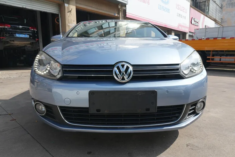 Volkswagen Golf 2012 1.4TSI Deluxe Convertible Edition exterior photo 2 Volkswagen Golf 2012 1.4TSI Deluxe Convertible Edition exterior photo 2