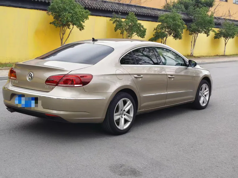Volkswagen CC 2015 2.0TSI Supreme Type interior photo 8 Volkswagen CC 2015 2.0TSI Supreme Type interior photo 8