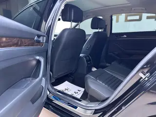 Volkswagen Magotan 2019 330TSI DSG Luxury type China V interior photo 8 Volkswagen Magotan 2019 330TSI DSG Luxury type China V interior photo 8