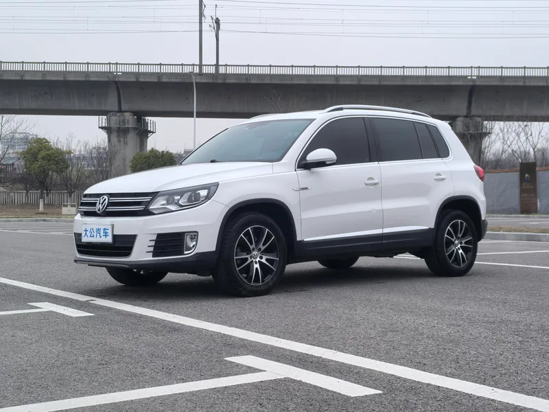 Volkswagen Tiguan 2016 300TSI Automatic four-wheel drive deluxe edition exterior photo 1 Volkswagen Tiguan 2016 300TSI Automatic four-wheel drive deluxe edition exterior photo 1