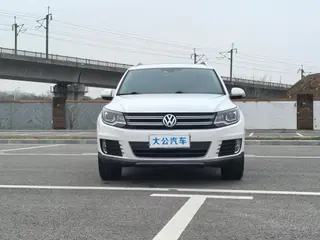 Volkswagen Tiguan 2016 300TSI Automatic four-wheel drive deluxe edition exterior photo 2 Volkswagen Tiguan 2016 300TSI Automatic four-wheel drive deluxe edition exterior photo 2
