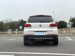 Volkswagen Tiguan 2016 300TSI Automatic four-wheel drive deluxe edition interior photo 15 Volkswagen Tiguan 2016 300TSI Automatic four-wheel drive deluxe edition interior photo 15