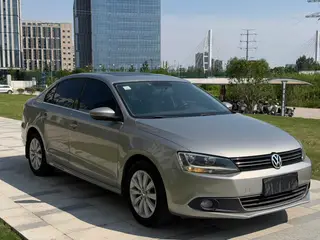 Volkswagen Sagitar 2015 1.6L Automatic Comfort Type exterior photo 3 Volkswagen Sagitar 2015 1.6L Automatic Comfort Type exterior photo 3
