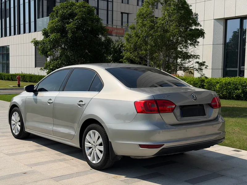 Volkswagen Sagitar 2015 1.6L Automatic Comfort Type exterior photo 4 Volkswagen Sagitar 2015 1.6L Automatic Comfort Type exterior photo 4