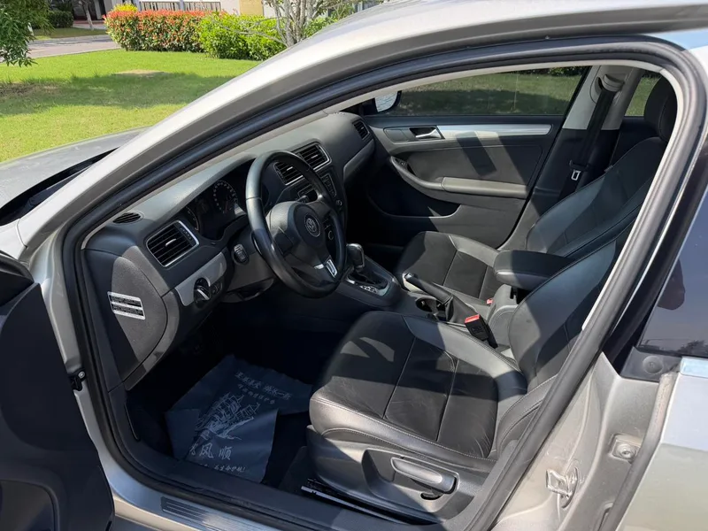 Volkswagen Sagitar 2015 1.6L Automatic Comfort Type exterior photo 7 Volkswagen Sagitar 2015 1.6L Automatic Comfort Type exterior photo 7