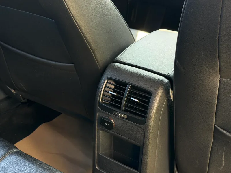 Volkswagen Sagitar 2015 1.6L Automatic Comfort Type interior photo 13 Volkswagen Sagitar 2015 1.6L Automatic Comfort Type interior photo 13