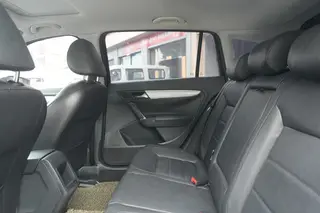 Volkswagen Gran Lavida 2013 1.4TSI Automatic Comfort Type interior photo 12 Volkswagen Gran Lavida 2013 1.4TSI Automatic Comfort Type interior photo 12