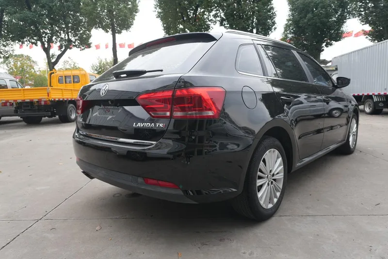 Volkswagen Gran Lavida 2013 1.4TSI Automatic Comfort Type interior photo 16 Volkswagen Gran Lavida 2013 1.4TSI Automatic Comfort Type interior photo 16