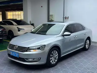 Volkswagen Passat 2011 1.8TSI Автоматическая версия чести
