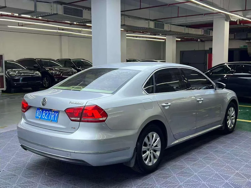 Volkswagen Passat 2011 1.8TSI Auto Honor Edition exterior photo 4
