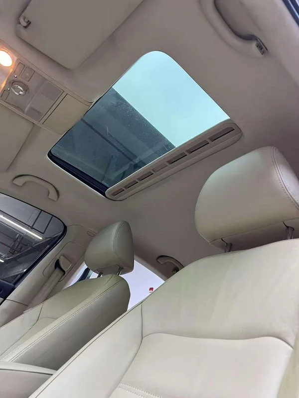 Volkswagen Passat 2011 1.8TSI Auto Honor Edition interior photo 9