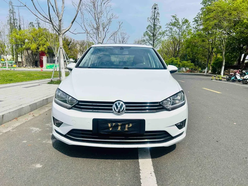 Volkswagen Golf Sportsvan 2018 230TSI automatic aggressive type exterior photo 2 Volkswagen Golf Sportsvan 2018 230TSI automatic aggressive type exterior photo 2