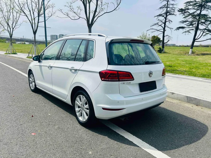Volkswagen Golf Sportsvan 2018 230TSI automatic aggressive type exterior photo 5 Volkswagen Golf Sportsvan 2018 230TSI automatic aggressive type exterior photo 5