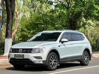 Volkswagen Tiguan L 2017 330TSI Automatic Two-Drive Deluxe Edition