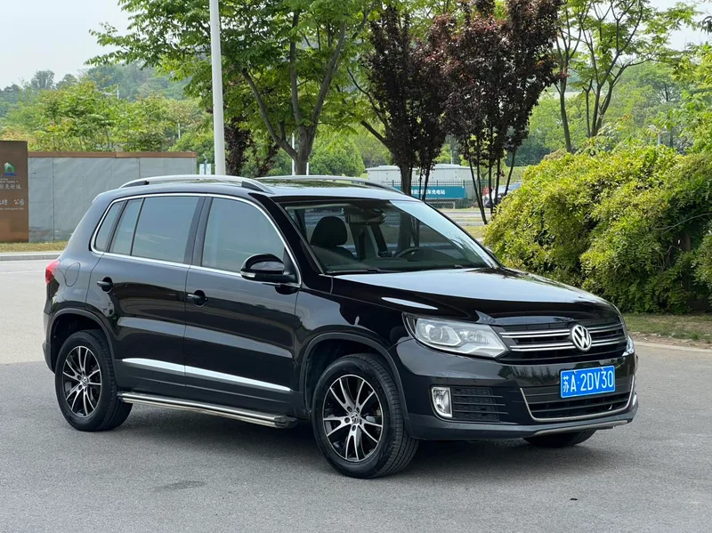Volkswagen Tiguan 2015 1.8TSI Automatic two-drive luxury type exterior photo 3 Volkswagen Tiguan 2015 1.8TSI Automatic two-drive luxury type exterior photo 3