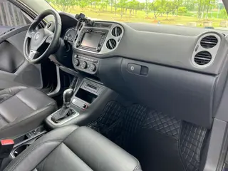 Volkswagen Tiguan 2015 1.8TSI Automatic two-drive luxury type interior photo 16 Volkswagen Tiguan 2015 1.8TSI Automatic two-drive luxury type interior photo 16