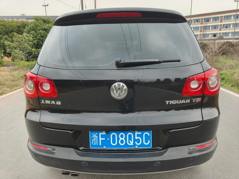 Volkswagen Tiguan 2013 1.8TSI Automatic four-wheel drive comfort version exterior photo 5 Volkswagen Tiguan 2013 1.8TSI Automatic four-wheel drive comfort version exterior photo 5