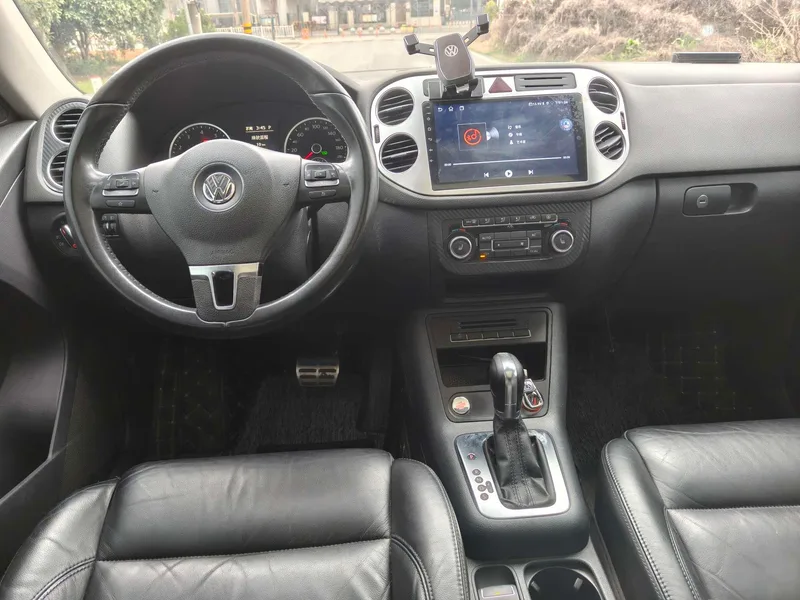 Volkswagen Tiguan 2013 1.8TSI Automatic four-wheel drive comfort version interior photo 6 Volkswagen Tiguan 2013 1.8TSI Automatic four-wheel drive comfort version interior photo 6