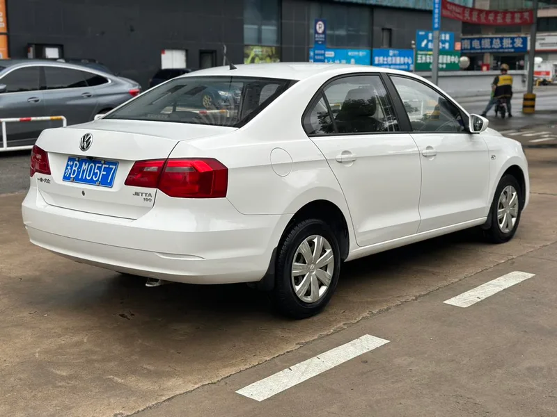 Volkswagen Jetta 2015 1.6L Automatic fashion type exterior photo 4 Volkswagen Jetta 2015 1.6L Automatic fashion type exterior photo 4