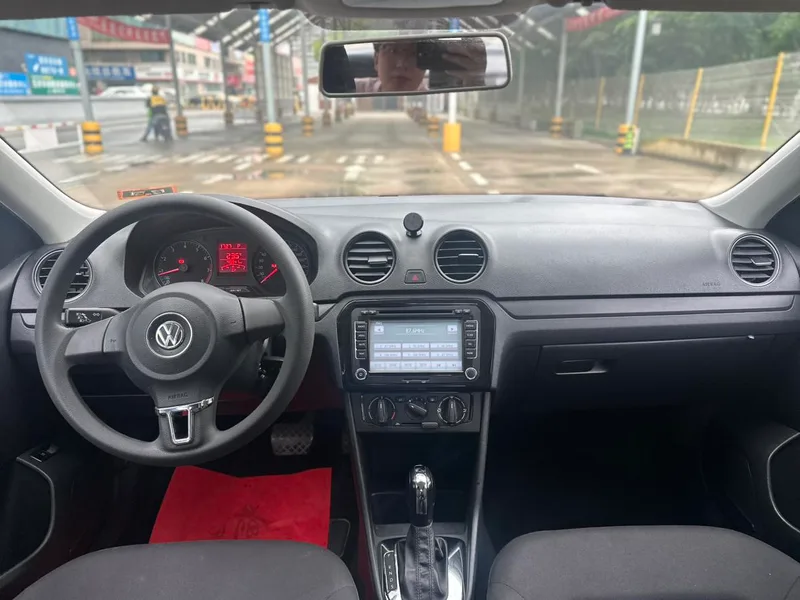 Volkswagen Jetta 2015 1.6L Automatic fashion type interior photo 9 Volkswagen Jetta 2015 1.6L Automatic fashion type interior photo 9
