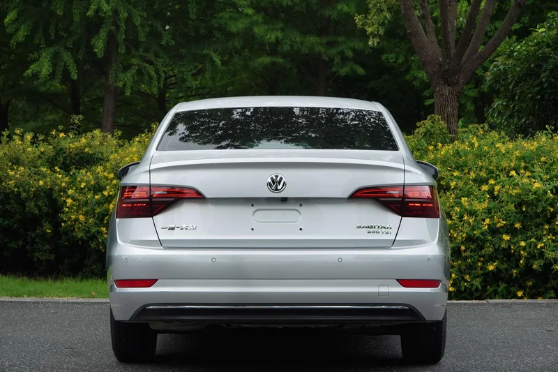 Volkswagen Sagitar 2019 280TSI DSG Comfortable Country VI exterior photo 9 Volkswagen Sagitar 2019 280TSI DSG Comfortable Country VI exterior photo 9