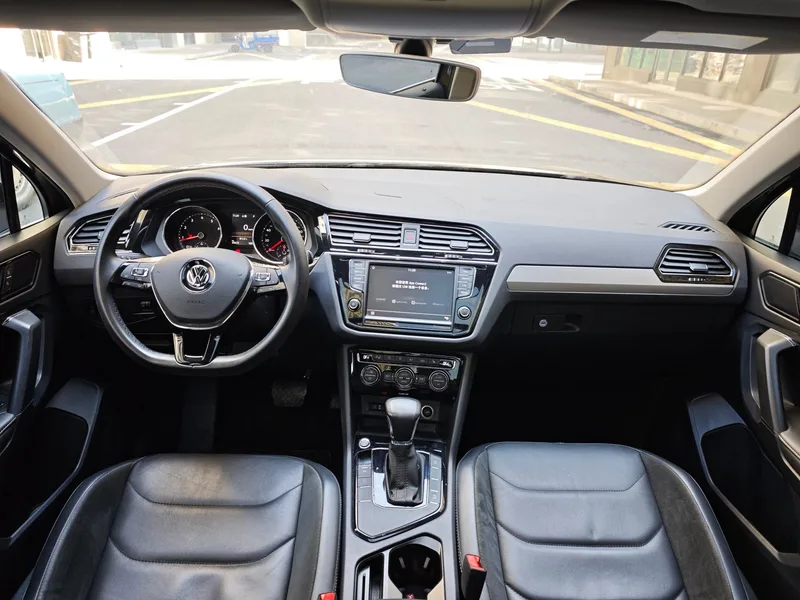 Volkswagen Tiguan L 2018 330TSI Automatic Two-Drive Deluxe Edition exterior photo 4 Volkswagen Tiguan L 2018 330TSI Automatic Two-Drive Deluxe Edition exterior photo 4