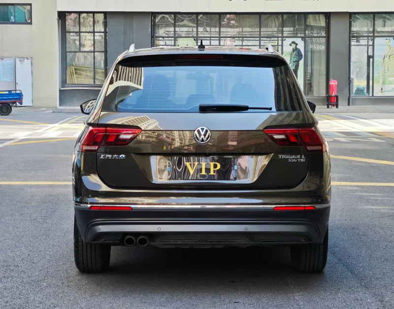Volkswagen Tiguan L 2018 330TSI Automatic Two-Drive Deluxe Edition interior photo 8 Volkswagen Tiguan L 2018 330TSI Automatic Two-Drive Deluxe Edition interior photo 8