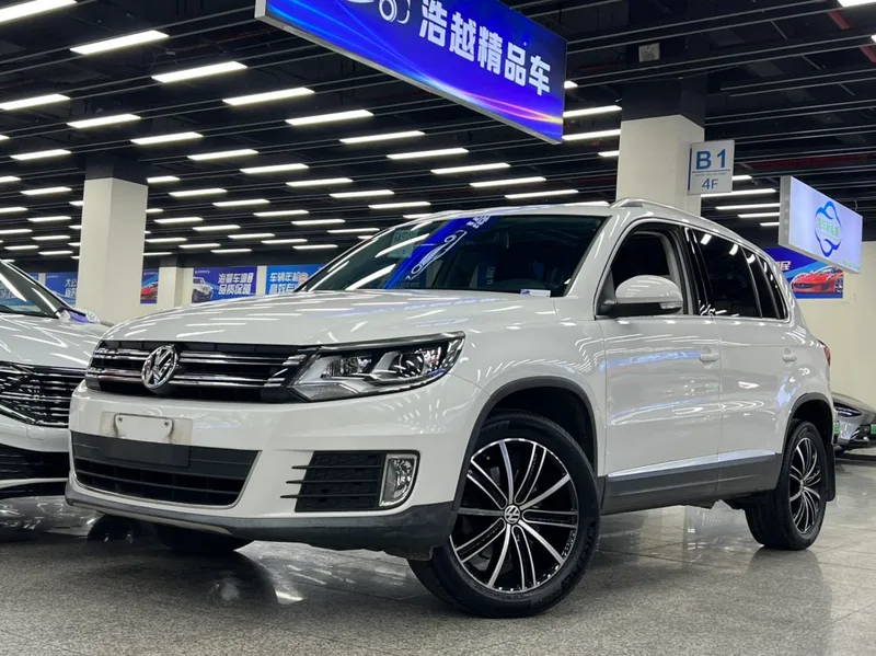 Volkswagen Tiguan 2015 1.8TSI Version confort automatique à deux roues motrices extérieur photo 2 Volkswagen Tiguan 2015 1.8TSI Version confort automatique à deux roues motrices extérieur photo 2