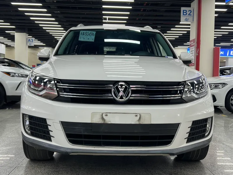 Volkswagen Tiguan 2015 1.8TSI Version confort automatique à deux roues motrices extérieur photo 3 Volkswagen Tiguan 2015 1.8TSI Version confort automatique à deux roues motrices extérieur photo 3