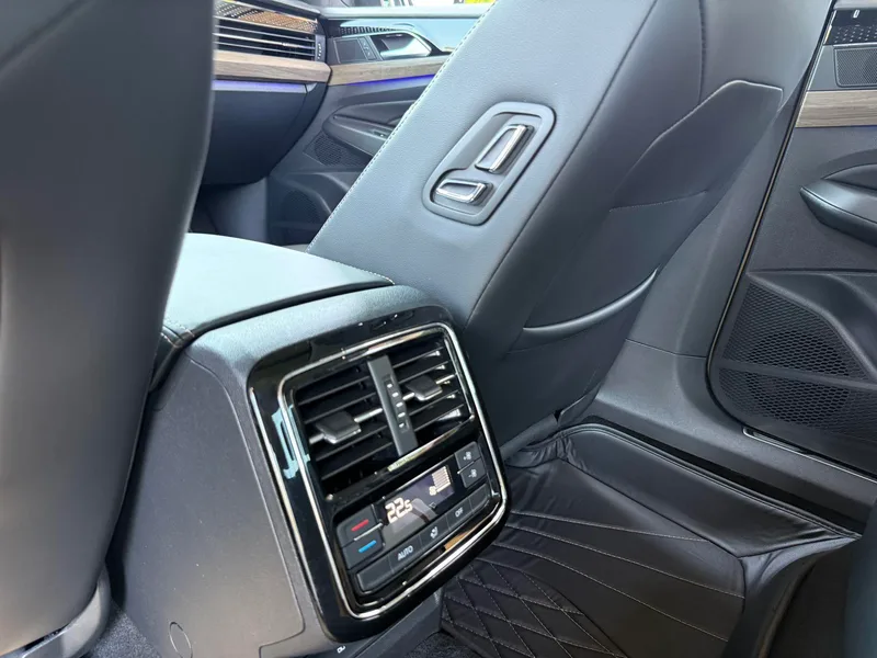 Volkswagen Passat 2021 330TSI Luxury Edition exterior photo 5 Volkswagen Passat 2021 330TSI Luxury Edition exterior photo 5