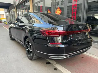 Volkswagen Passat 2025 Expart 380TSI Version dragon étoilé intérieur photo 7 Volkswagen Passat 2025 Expart 380TSI Version dragon étoilé intérieur photo 7
