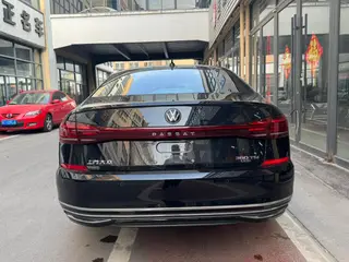 Volkswagen Passat 2025 Expart 380TSI Version dragon étoilé intérieur photo 8 Volkswagen Passat 2025 Expart 380TSI Version dragon étoilé intérieur photo 8