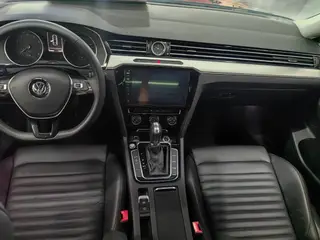 Volkswagen Magotan 2019 330TSI DSG Leading Type Country VI interior photo 13 Volkswagen Magotan 2019 330TSI DSG Leading Type Country VI interior photo 13