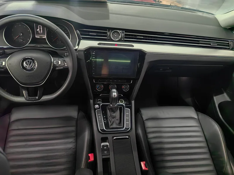 Volkswagen Magotan 2019 330TSI DSG Leading Type Country VI interior photo 13 Volkswagen Magotan 2019 330TSI DSG Leading Type Country VI interior photo 13