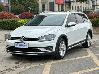 Volkswagen Golf 2019 1.8TSI Travel version