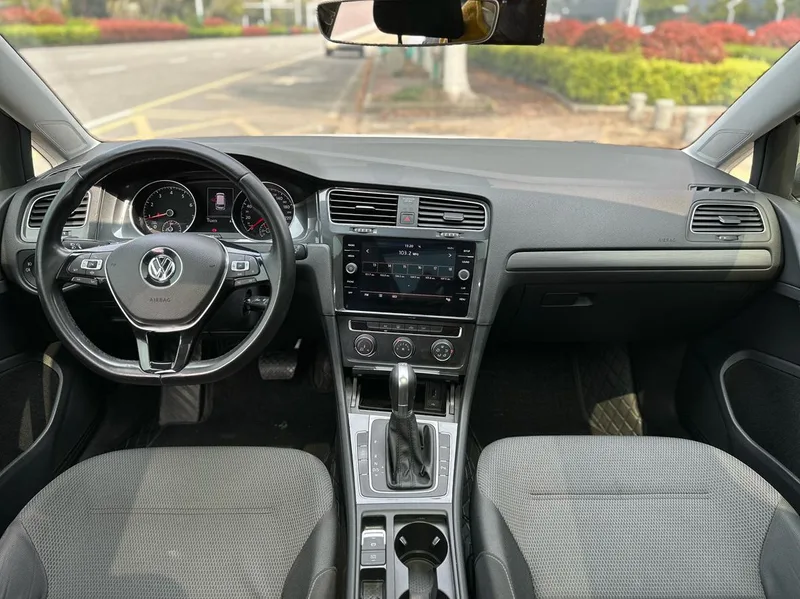 Volkswagen Golf 2019 1.8TSI Travel version interior photo 12 Volkswagen Golf 2019 1.8TSI Travel version interior photo 12
