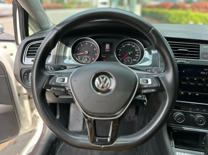 Volkswagen Golf 2019 1.8TSI Travel version interior photo 14 Volkswagen Golf 2019 1.8TSI Travel version interior photo 14