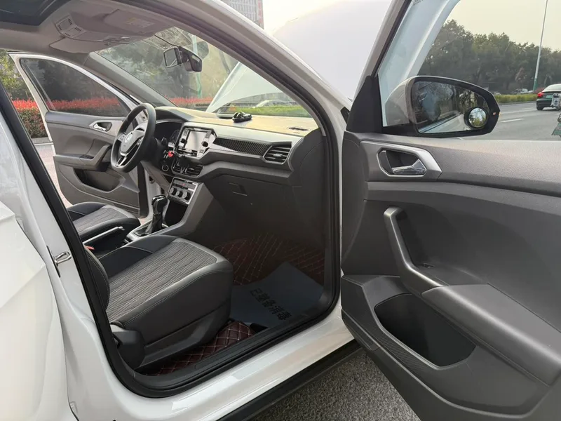 Volkswagen T-Cross 2019 280TSI DSG Comfort Edition exterior photo 8 Volkswagen T-Cross 2019 280TSI DSG Comfort Edition exterior photo 8
