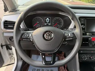 Volkswagen T-Cross 2019 280TSI DSG Comfort Edition interior photo 11 Volkswagen T-Cross 2019 280TSI DSG Comfort Edition interior photo 11