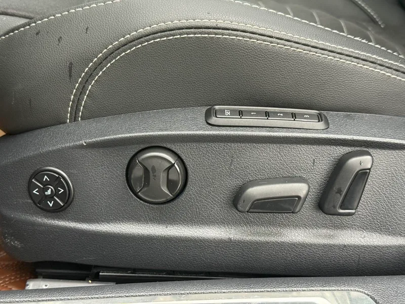 Volkswagen Magotan 2020 330TSI DSG Luxury type interior photo 19 Volkswagen Magotan 2020 330TSI DSG Luxury type interior photo 19