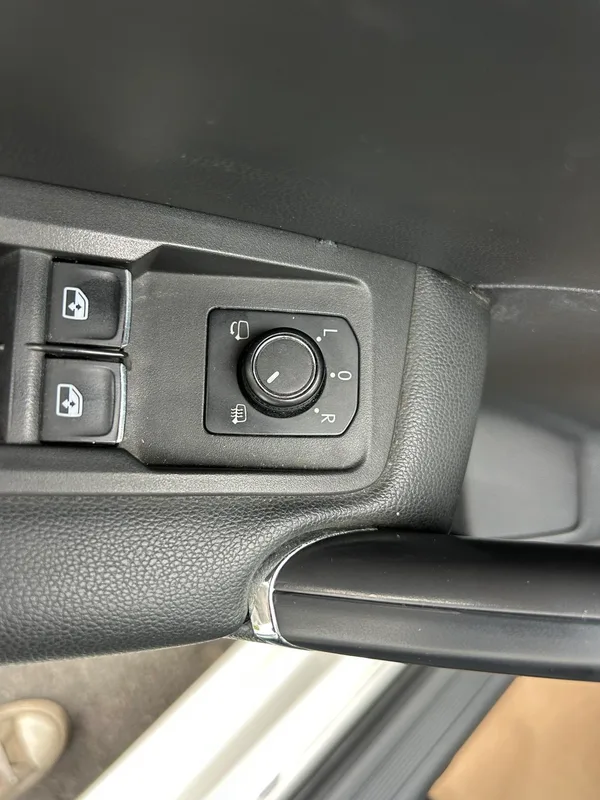 Volkswagen Touan L 2016 280TSI Auto Shuya Edition interior photo 9 Volkswagen Touan L 2016 280TSI Auto Shuya Edition interior photo 9