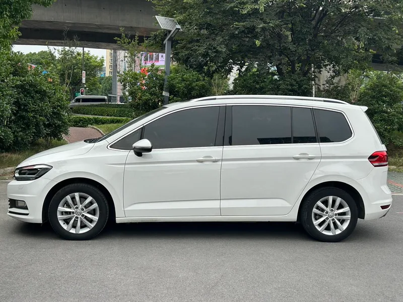 Volkswagen Touan L 2016 280TSI Auto Shuya Edition interior photo 13 Volkswagen Touan L 2016 280TSI Auto Shuya Edition interior photo 13