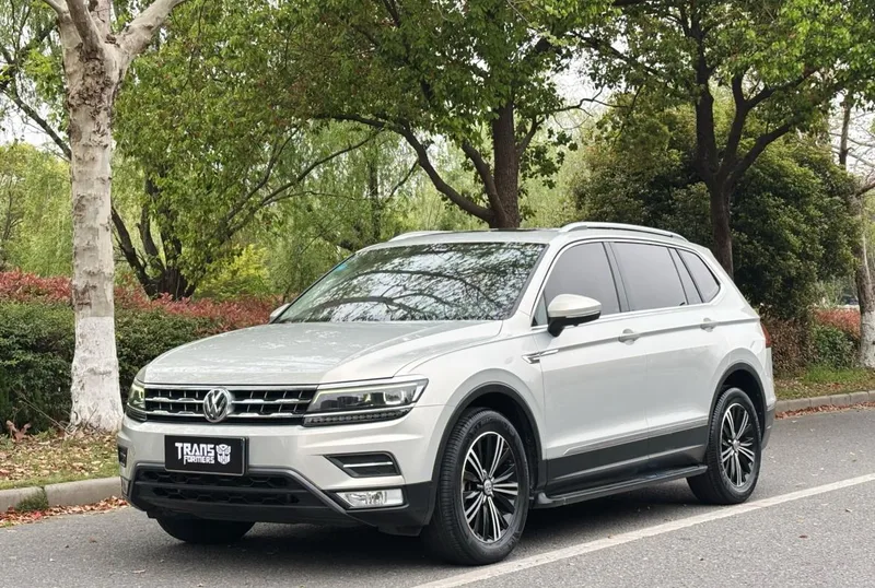 Volkswagen Tiguan L 2017 380TSI Automatic four-wheel drive deluxe edition exterior photo 1 Volkswagen Tiguan L 2017 380TSI Automatic four-wheel drive deluxe edition exterior photo 1