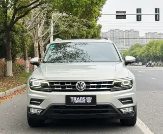 Volkswagen Tiguan L 2017 380TSI Automatic four-wheel drive deluxe edition exterior photo 2 Volkswagen Tiguan L 2017 380TSI Automatic four-wheel drive deluxe edition exterior photo 2
