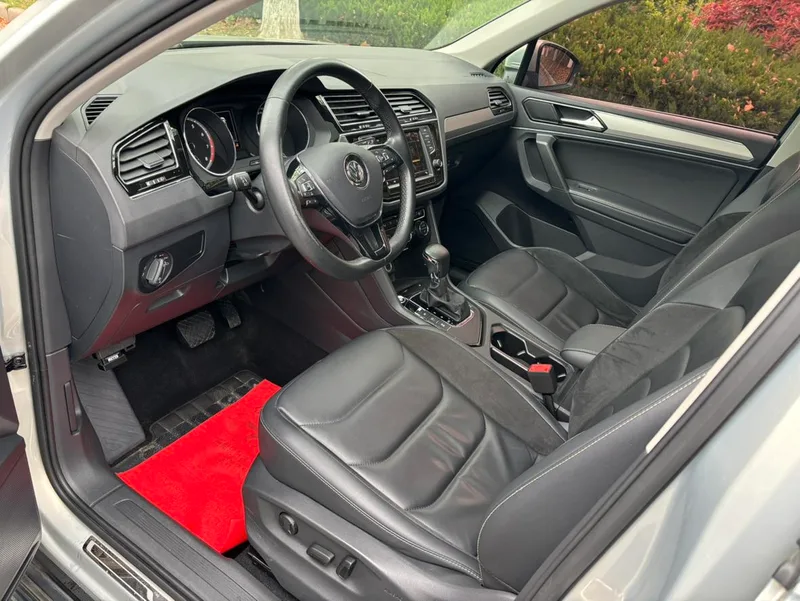 Volkswagen Tiguan L 2017 380TSI Automatic four-wheel drive deluxe edition exterior photo 7 Volkswagen Tiguan L 2017 380TSI Automatic four-wheel drive deluxe edition exterior photo 7